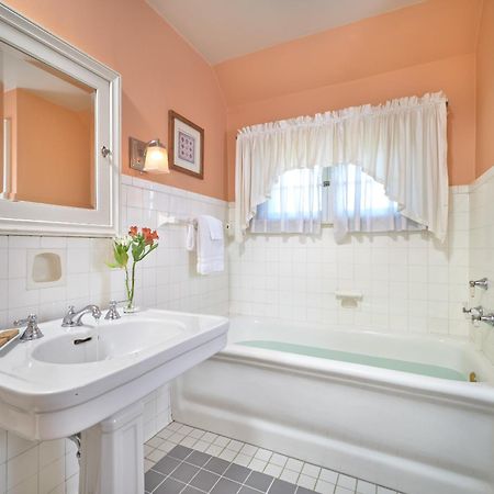 The Lancaster Bed And Breakfast Fertility Eksteriør bilde