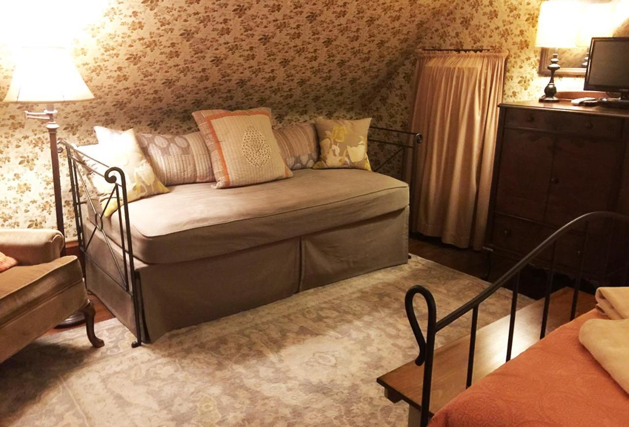 The Lancaster Bed And Breakfast Fertility Eksteriør bilde